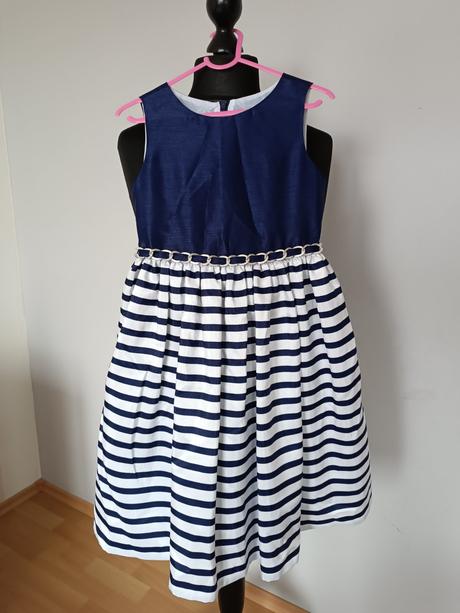 Páskavé šaty, 134