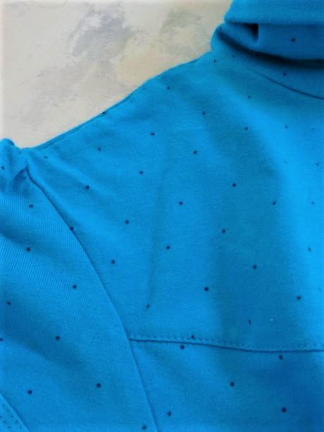 Bodkované triko s roláčikom, xs