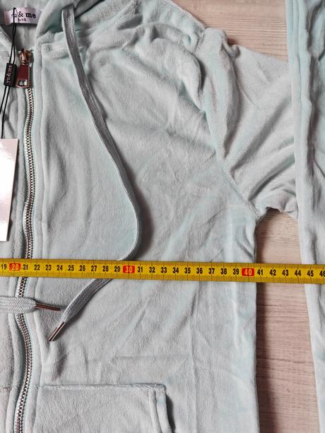 Makučka plyšová tepláková suprava, s