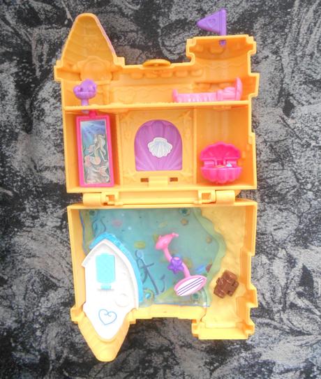 Mattel poly pocket hrad z piesku,