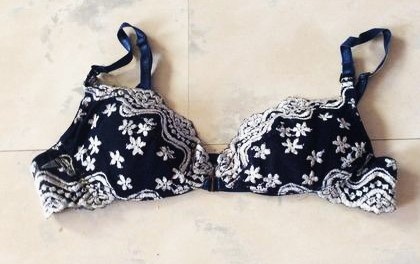 Podprsenka-vpredu zapínanie 70a/b, 70a