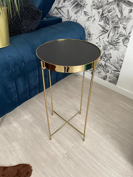 Malý dekoračný stolík,