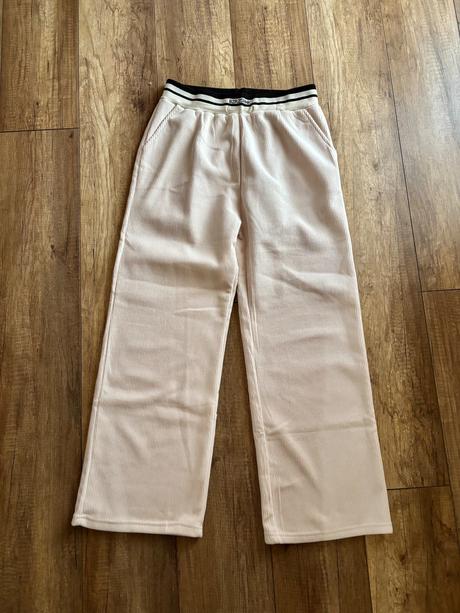 Široké nohavice, 36