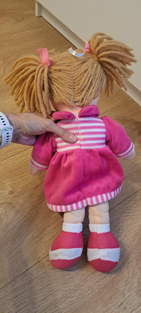 Plyšová bábika, 