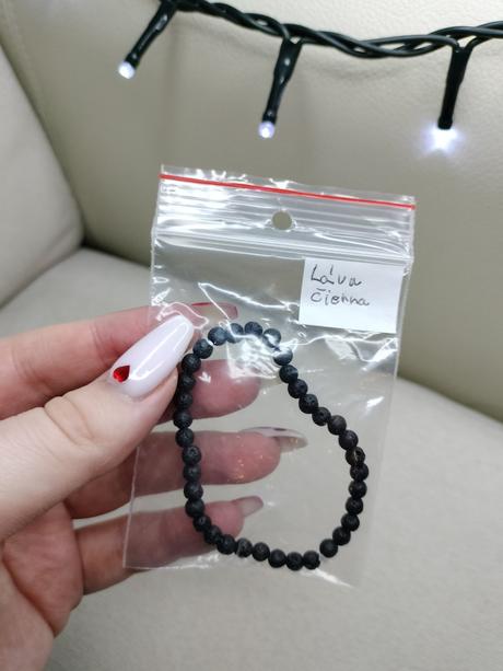 Handmade náramok láva čierna, 