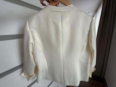 Saténové podšité sako, 44