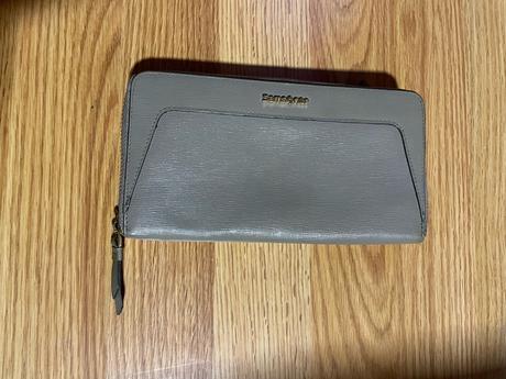 Peňaženka, samsonite