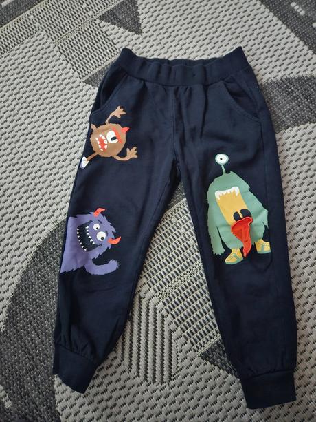 Tepláky, lindex,104