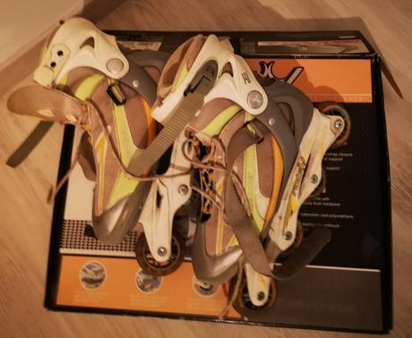 Dievcenske/dámske korčule, rollerblade,40