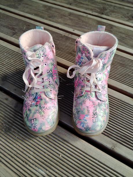 Prechodne cizmicky, 30