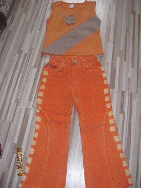 Nohavice a vesta, 116