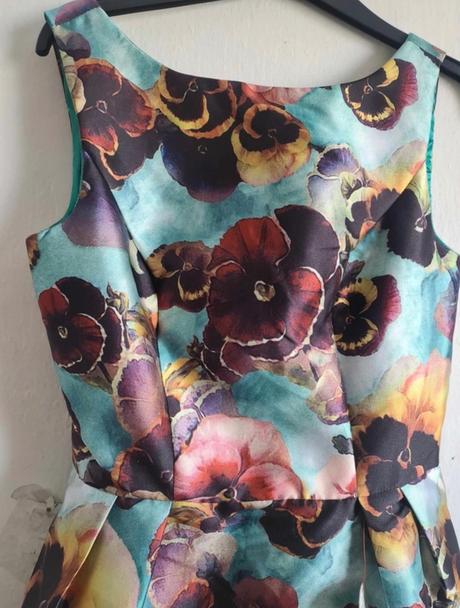 Chichi london krasne saty fialky m kvetovane, m