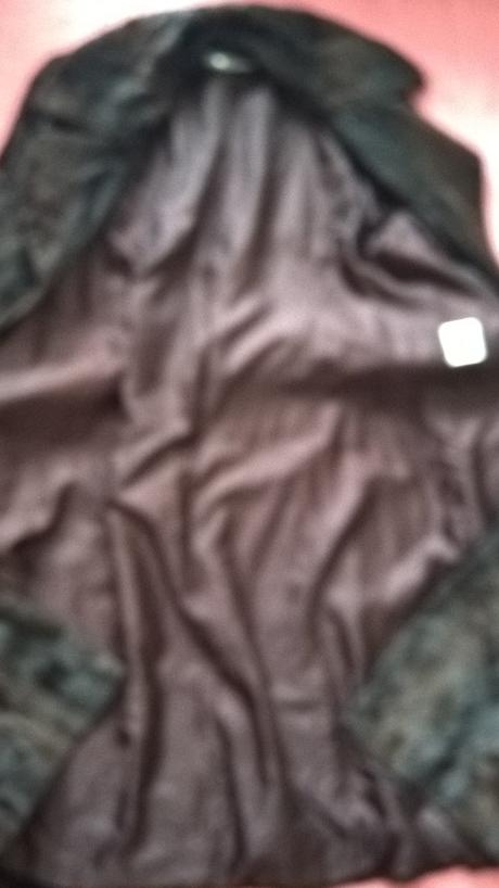 Plyšový kabát, 42