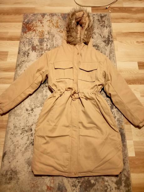 Párka, reserved,158