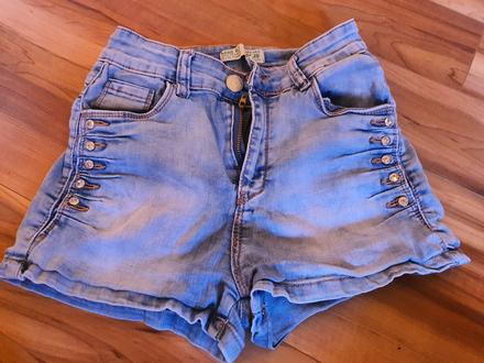 Šortky s, s