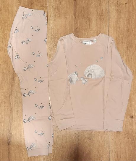 Pyžamá 4ks, reserved,134