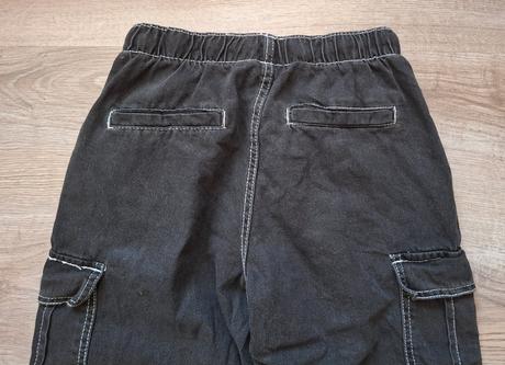 Chlapčenské voľné/baggy čierne rifle 152 top stav, kik,152