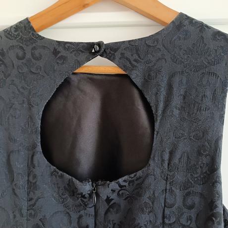 Dámske šaty suzy shier, m