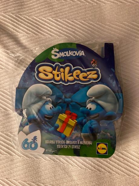 Šmolkovia album stikeez,