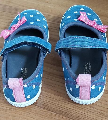 Dievčenské balerinky, 27