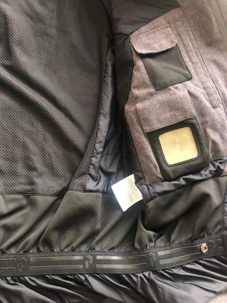 Bunda peak perfomance, m