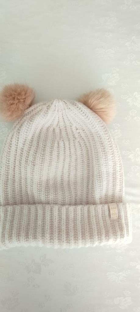 Čiapka s brmbolcami, h&m