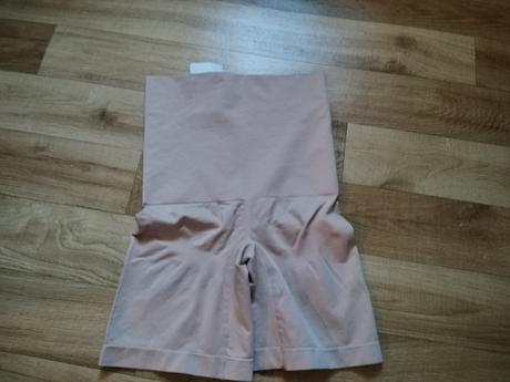 Stahujuce nohavičky, gina,s