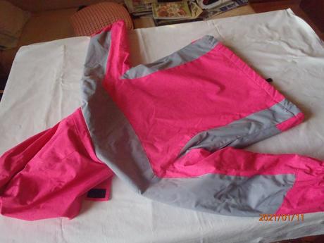 Ružová vetrovka, queen,110