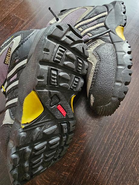 Trekingova obuv adidas, adidas,21