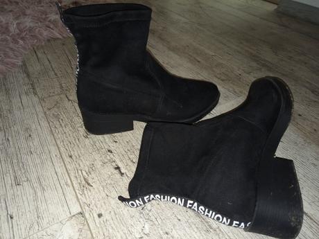 Krásne moderné topánky, 41