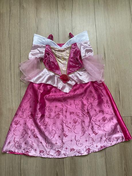 Kostym ruzenka na karneval, 