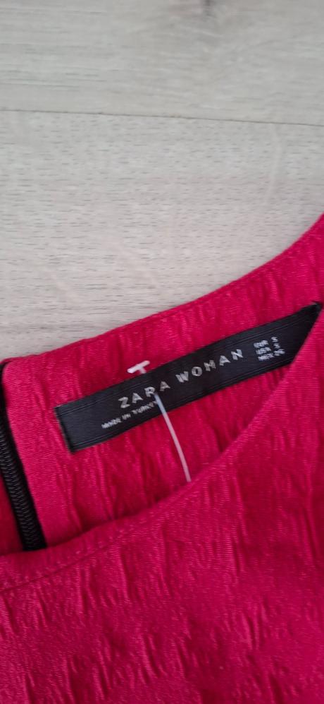 Zara šaty s volánovými rukávmi, zara,s