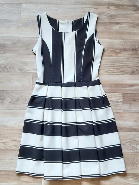 Pruhované šaty veľ.s, s