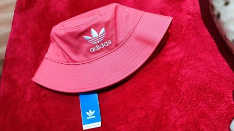 Adidas klobúk, adidas