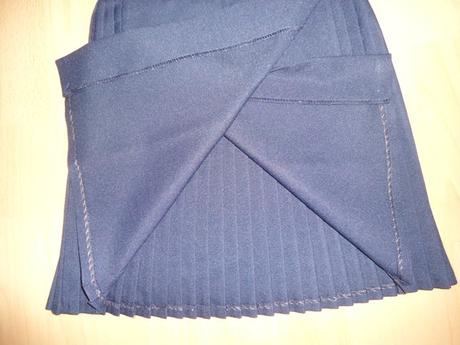 Tmavomodra zavinovacka, xs