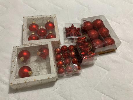 Vianočné ozdoby červené, 