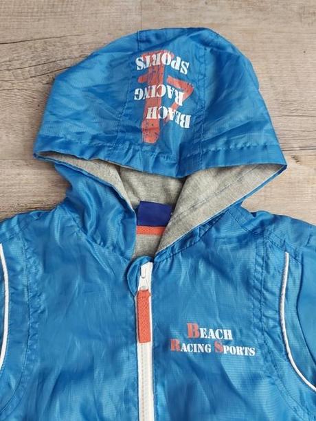 Bledomodra vetrovka lupilu, lupilu,110