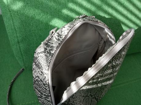 Dámsky hadí batoh, 