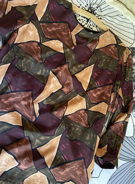 Kvalitné podšité šaty s plisovanou sukňou v. 48, 48