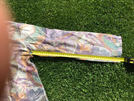 Krásne športové šaty s kapucňou, m