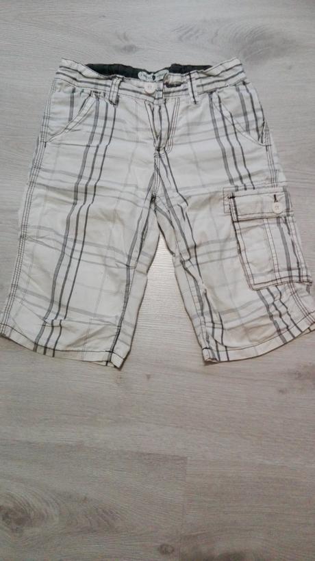 Kraťasy vel 122, c&a,122