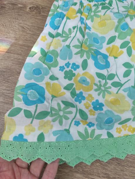 Krásna sukienka,vek 6-7r. veľ.122, f&f,122