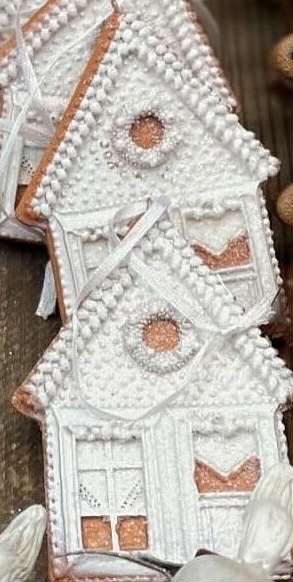 Medovník domček - perník s bielou polevou 2 ks, 