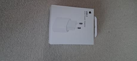 Apple adapter, 