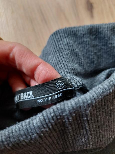 Teplejšie tepláky, 104