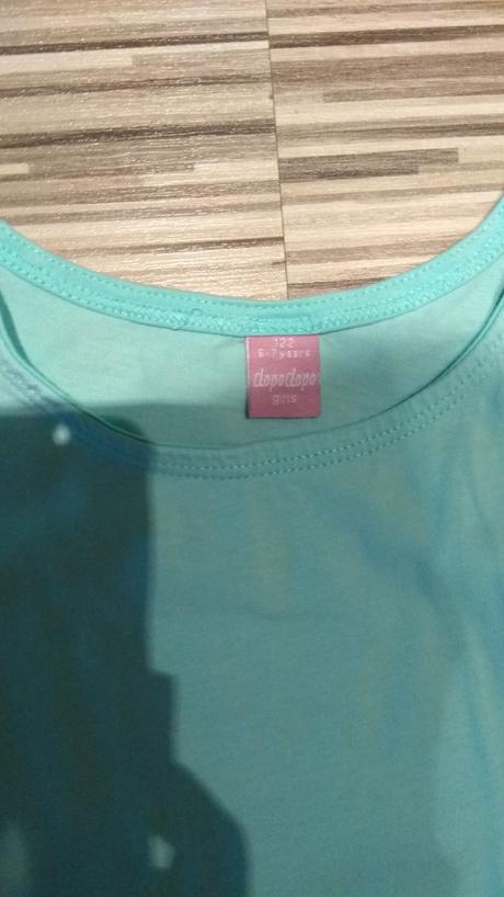 Predám detské šaty, 122