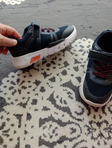 Svietiace tenisky, lupilu,29