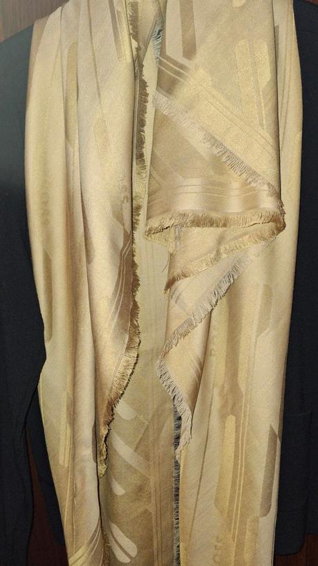 Béžová šatka boss, hugo boss,122