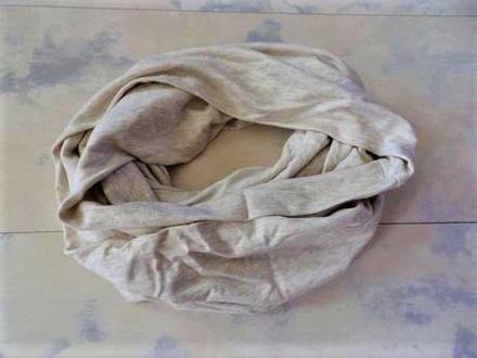 Šál okolo krku / tunel, l