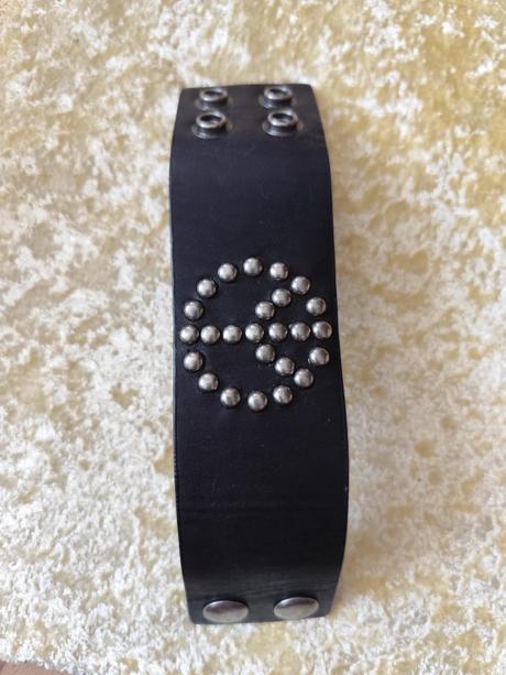 Náramok, new yorker